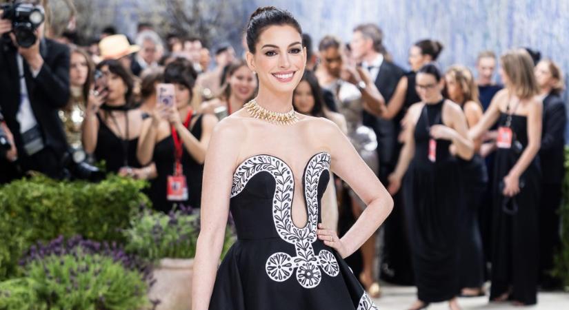 Anne Hathaway 10 évig vak volt a bal szemére