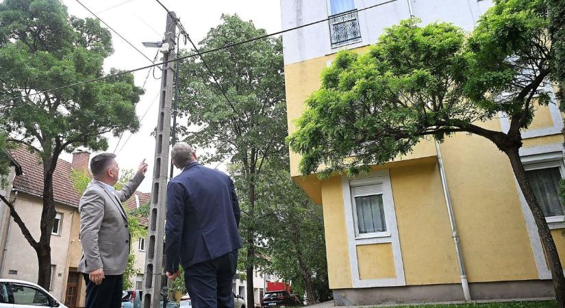 Már telepítik az új térfigyelő kamerákat Egerben – 15 helyszín érintett