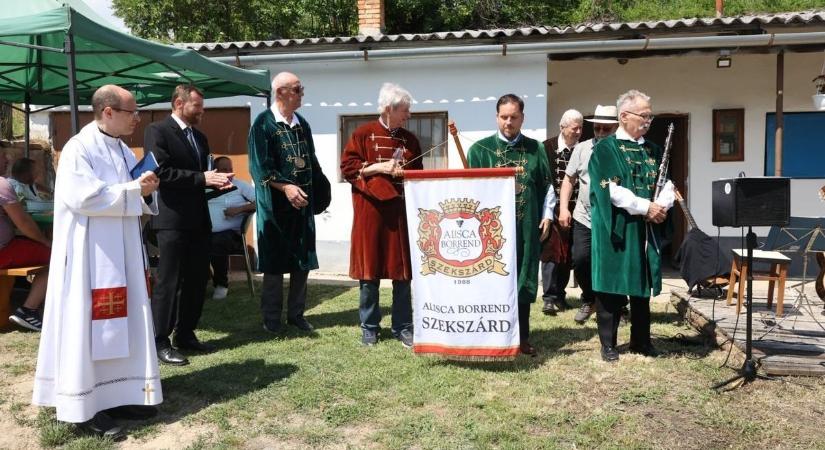 Orbán-napi borünnep: áldást kértek a szőlőtermésre, melyre nagy szükség van idén (galéria)