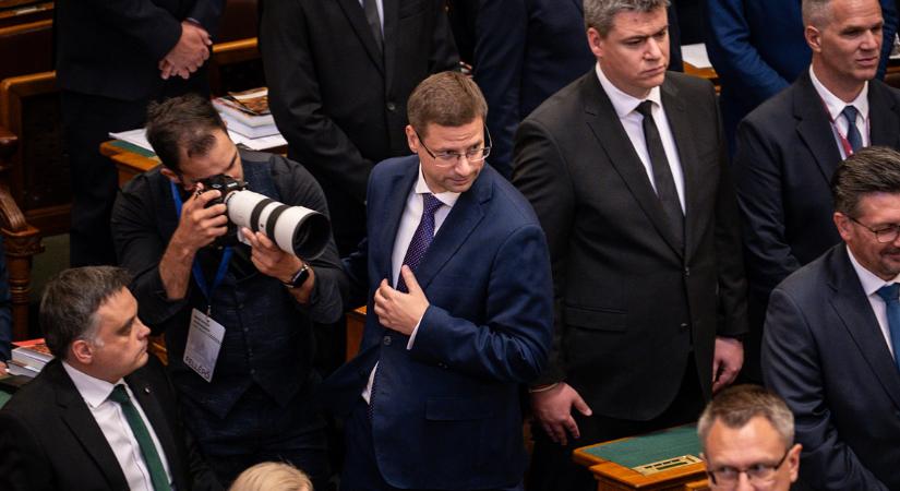 Kőkemény üzenetet küldött Magyar Péteréknek a Fidesz az RTL-es interjú után