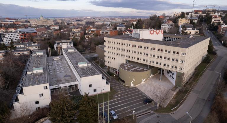 Málnaszedő robotok, egy fantomegyetem és 3000 milliárd forint: 36 KEKVA, amelyeket most lefejezhetnek Magyar Péterék