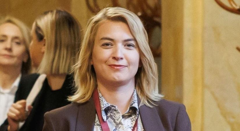 A debreceni Tompa Enikő államtitkár lesz az egyik minisztériumban