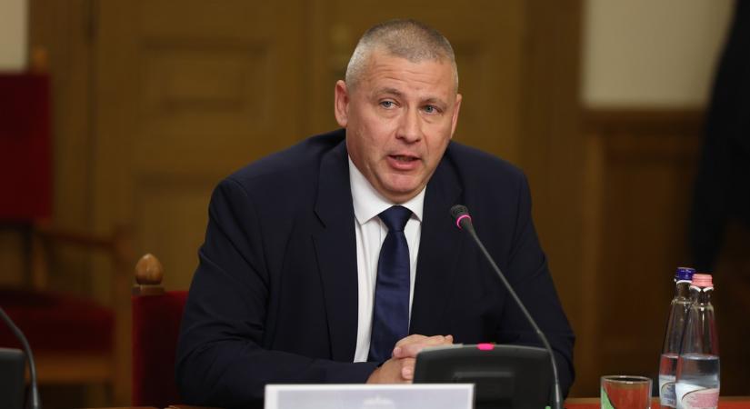 Ruszin-Szendi Romulusz bemutatta a Honvédelmi Minisztérium új vezetőit