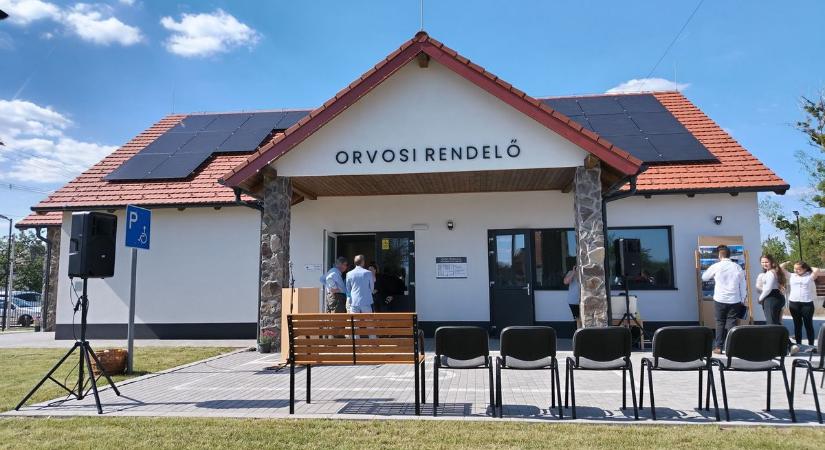 Átadták az új egészségházat Tüskeváron (galéria)