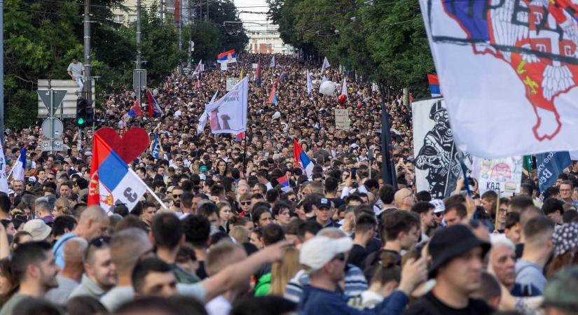 Erőszakba torkollott a Vučić-rezsim ellen meghirdetett demonstráció Belgrádban