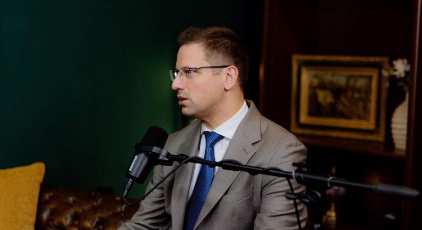 Gulyás Gergely: Kedvező helyzetet örökölt a kormány, de Magyar Péter több ígéretéről hallgat