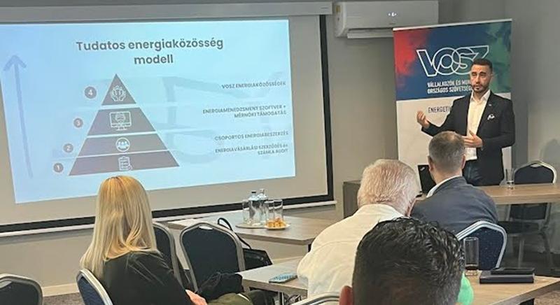 Kontrollt adunk az energiaköltségek felett: Tiszaújvárosban folytatódott a PénzÁram programsorozat