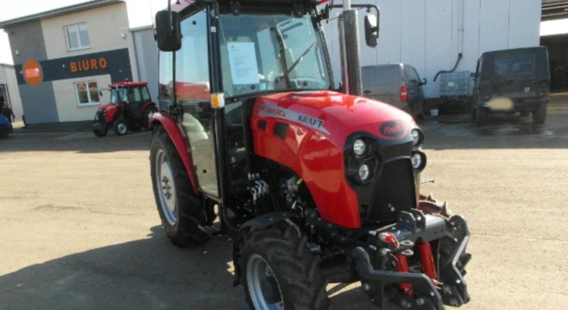 Kínai és koreai gépek ellen indul harcba az új lengyel traktor