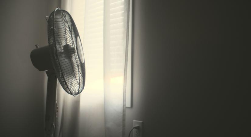 Kánikula előtt figyelmeztetnek a szakemberek: Így használd helyesen a ventilátort!