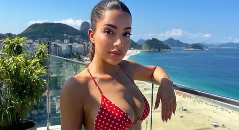 A Love Island bombázójának képei forróbbak mint a nyári nap – galéria
