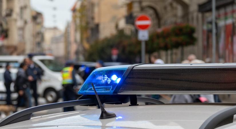 Rohamrendőrök szállták meg az ellenzéki Köztársasági Néppárt székházát