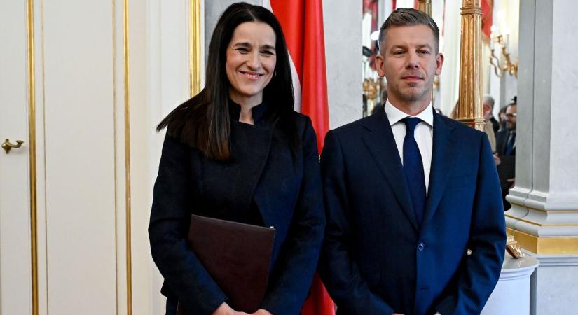 „Szégyelld magad!” – Orbán Anitának írtak nyílt levelet az Orbán-kormány miniszterei