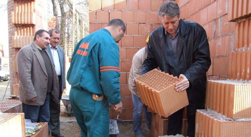 Időutazás a múltba: a műkertvárosi templom építése is megelevenedik olvasónk régi fotóján