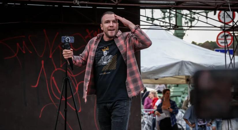 Molnár Áron szünetet tart, kiszáll a Loupe Színházi Társulás készülő előadásából