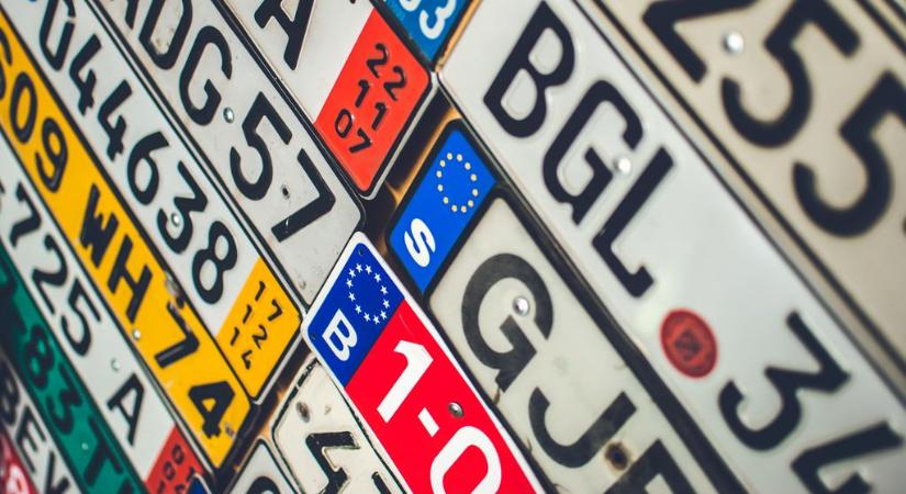 AL, RA, AUS: mennyire ismered az országok autójeleit?