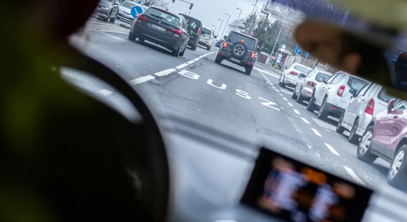 Záporoztak a bírságok a buszsávok miatt