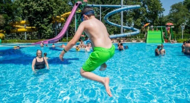 Pünkösdhétfőre megérkezett a nyár: országszerte kinyitottak a strandok
