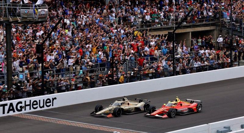 Videón az Indy 500 történetének legszorosabb befutója és az összefoglaló