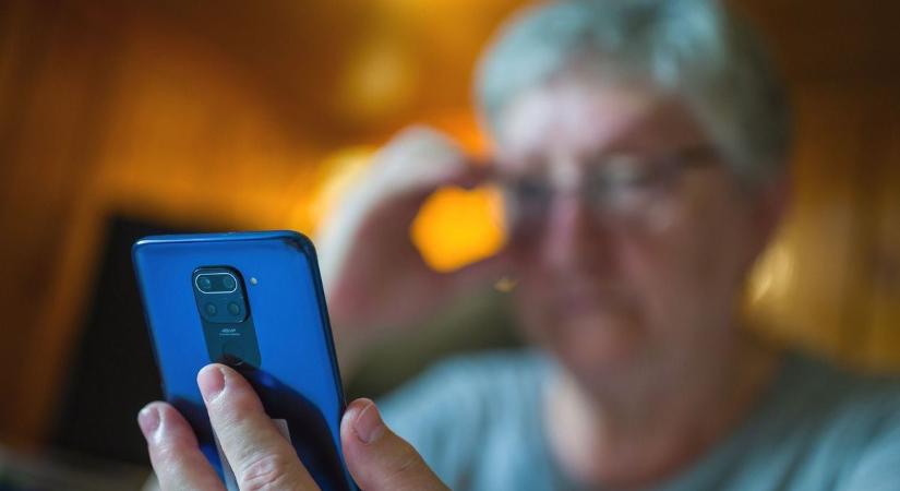 Jókora pénzzel kecsegtetnek, majd mindent visznek: az egész országon végigsöpör az új SMS-csalás