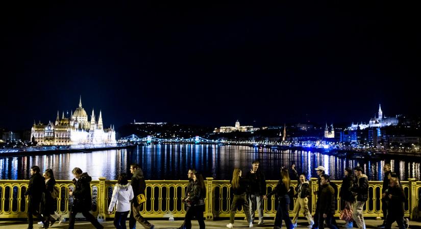 Menyhért Anna: A traumatörténeteket fájdalmas elmondani és meghallgatni is