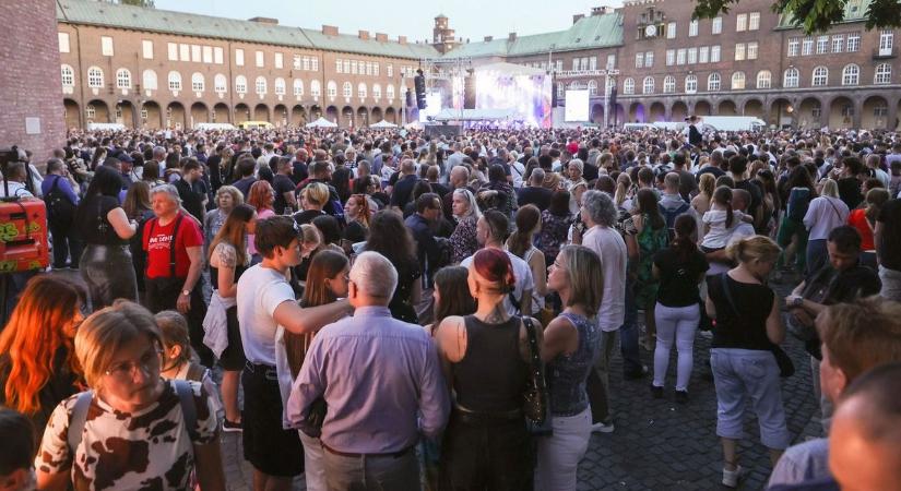 Óriás galéria: a családoké volt a vasárnap a Szegedi Borfesztiválon