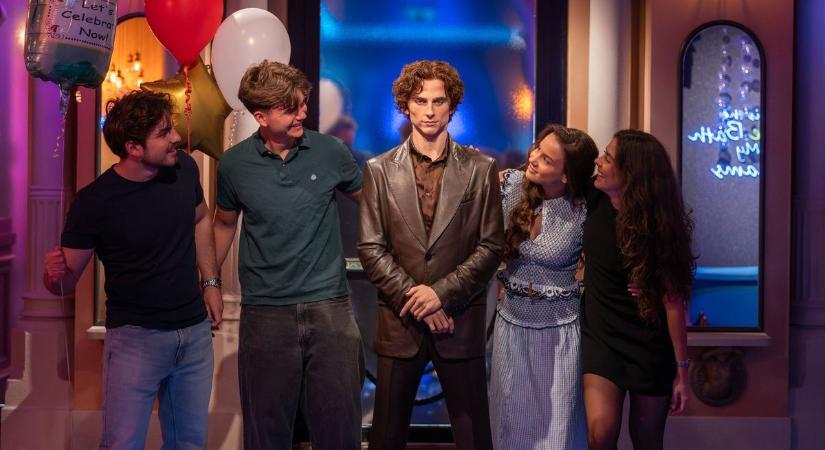 Timothée Chalamet figurája lepi meg a látogatókat a Madame Tussauds Budapest harmadik születésnapja alkalmából - Képgaléria