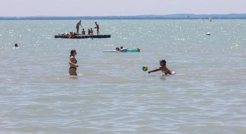 Balatoni strandszezon: minden, amit az idei nyitásról és az árakról tudni lehet