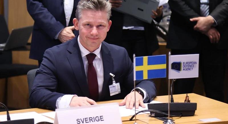 A svéd védelmi miniszter ismertette, miért kellene Ukrajnának csatlakoznia a NATO-hoz