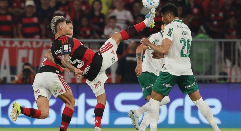 Campeonato Brasileiro: Carrascal piros lapja megpecsételte a Flamengo sorsát, simán nyerte a Palmeiras a rangadót – videóval