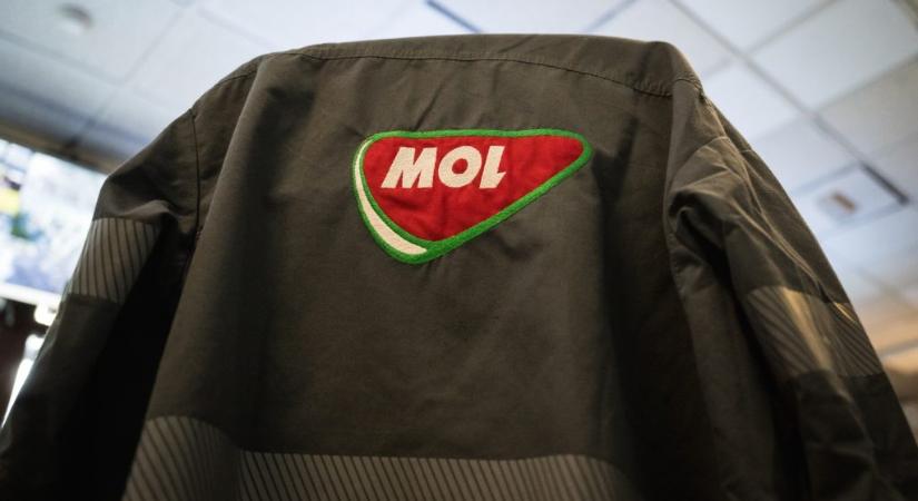 Reagált a MOL: stabilnak nevezik az üzemanyag-ellátást a magyar reptereken