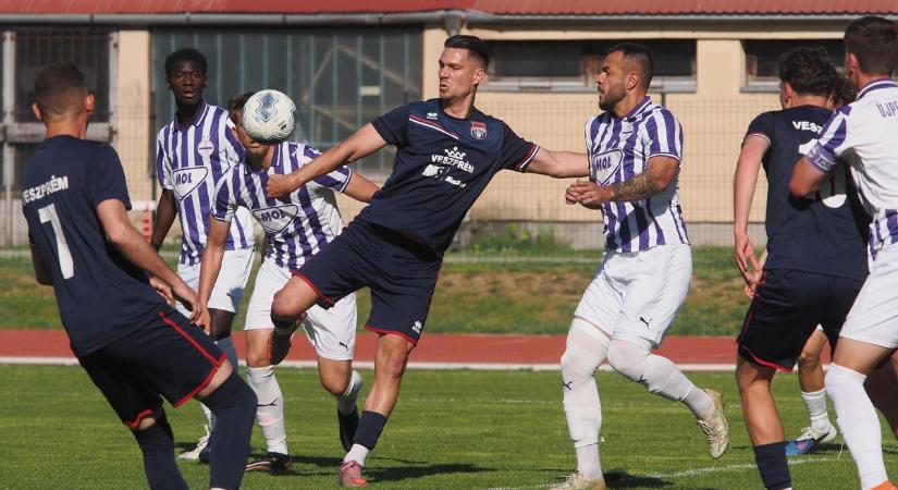 Két vállra fektette az Újpestet a Veszprém ( képek)