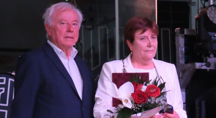 Díszpolgárrá fogadták az orvosokat Beledben, több mint negyven évig szolgáltak - fotók, videó