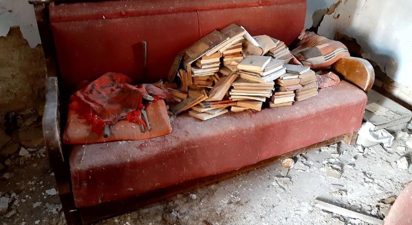 Urbex: a szekrényben még lógnak a ruhák, de senki nem jön értük (galéria)