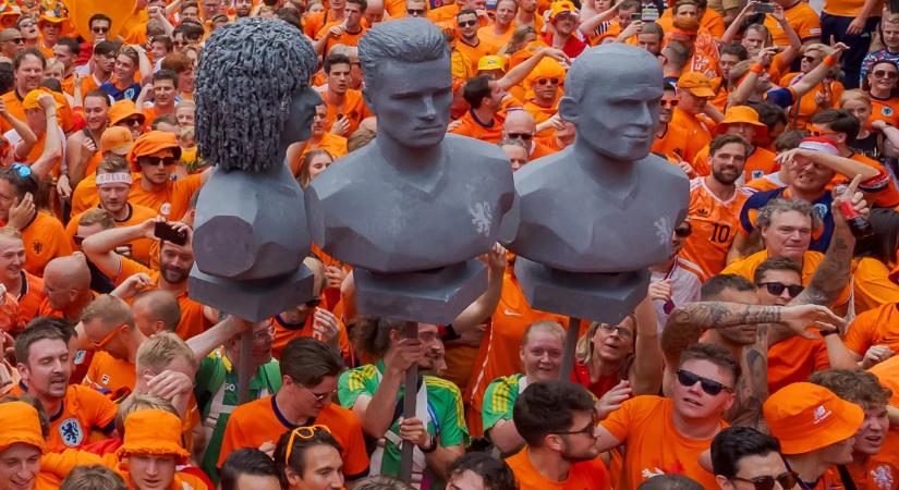Az eddig hibátlanul jósoló közgazdász szerint új világbajnok lesz