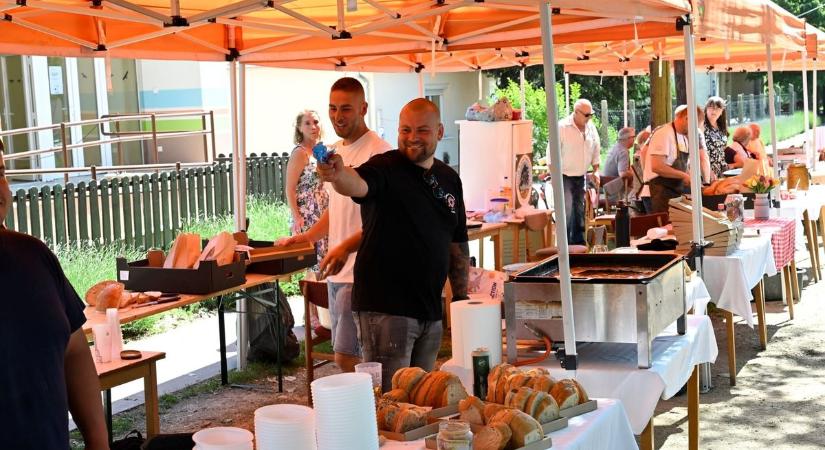 Pünkösdi búcsú az egykori Pünkösdvásáron – ki tudja, melyik ma ez a település? - Fotók