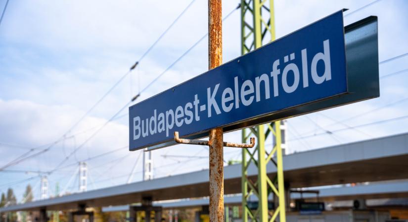 Lángba borult egy mozdony Kelenföldön: azonnal lezárták az állomást, megbénult a vasúti forgalom