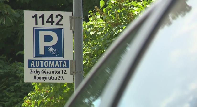 Nagy változás a budapesti parkolásban: eltűnnek az automaták, az árak pedig emelkednek júliustól
