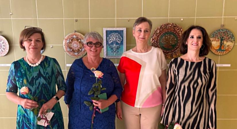 Amikor az ápoló is súlyos betegségen esik át – mandalákba festette küzdelmét