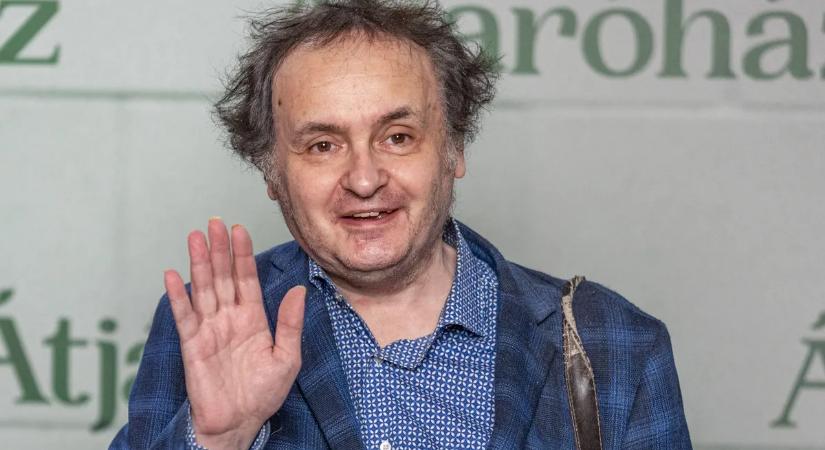 Galla Miklós a pokol tornácáról kiált segítségért! Végre megműthetik a kétségbeesett humoristát