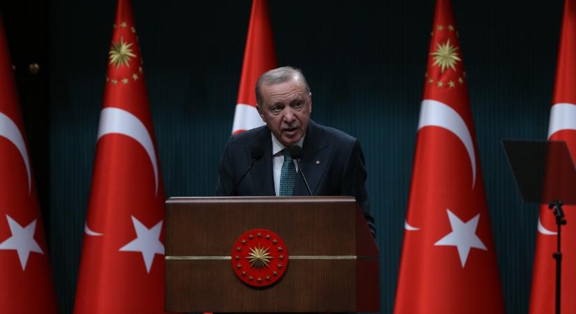 Erdogan váratlanul visszakozott