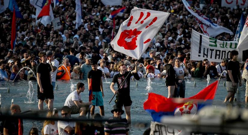 Semmit nem tanult Orbán Viktor hibáiból a szerb elnök, biztosan halad a vereség felé