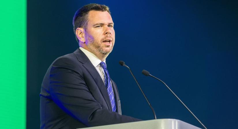 Vitézy Dávid a mozdonytűz után az utastájékoztatás megújítását ígérte