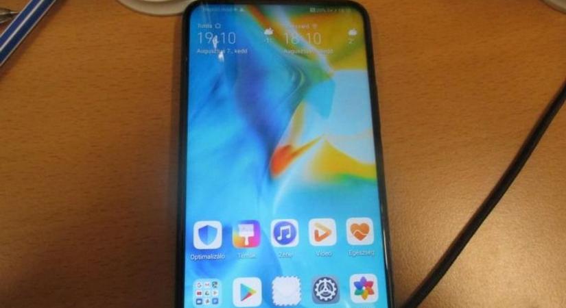 Telefon és laptop pár ezer forintból a NAV árverési portálján