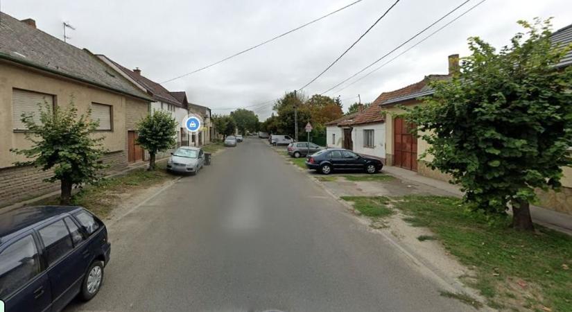 Vasvillával és késsel támadtak rá egy unokájával sétáló nagymamára Esztergomban