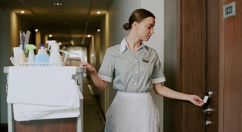 Gyomorforgató, amit a szállodai szobákban találtak – Te ugye nem hagysz ott ilyen dolgokat?