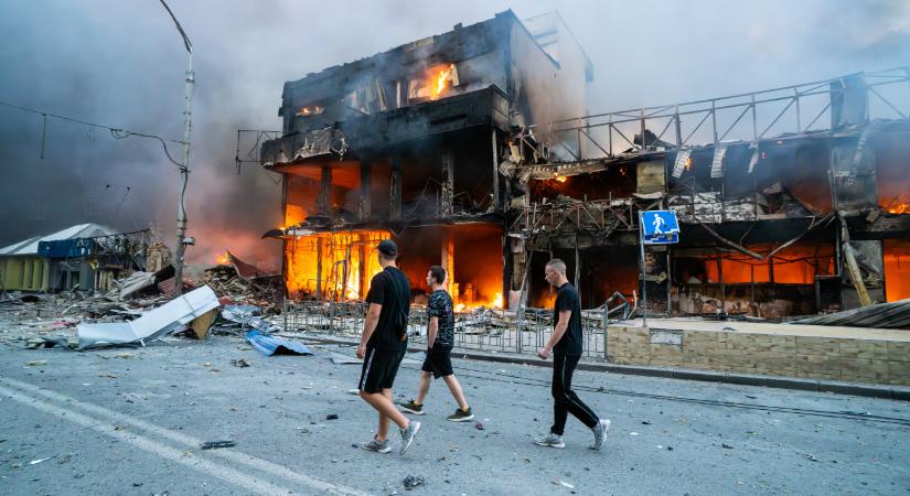 Az oroszok újabb támadásokkal fenyegetik Kijevet, egyben távozásra szólították fel a külföldieket