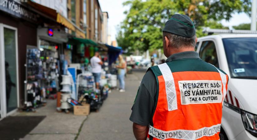 Figyelmeztet a NAV: Hatalmas bírságot kockáztatnak a késlekedő cégek - ekkorra kell leadni a bevallásokat
