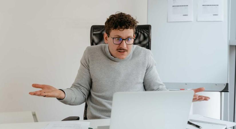 Fogalmuk sincs a hatóságoknak, mennyit keresnek pontosan a közalkalmazottak