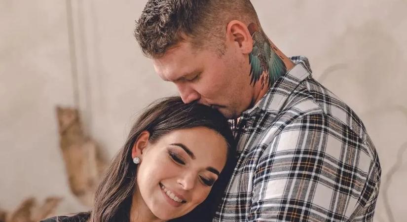 Kórházba vitték Dudás Mikiék kisfiát – kétségbeesett üzenetet küldött Szigligeti Ivett