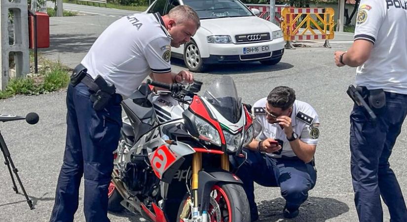 Ugranak a forgalmik a hangos dobok miatt - Bekeményítenek a szlovák és a román zsaruk